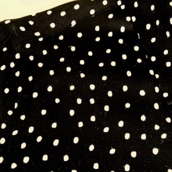 UNIQLO Black and White Polka Dot Button Down - Picture 3 of 4